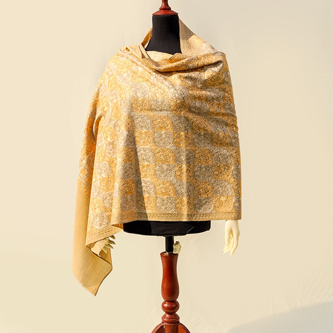 Beige Fully embroidered handmade pashmina shawl using machine embroidery; Detailed rust & cream-white embroidery all across; full length pas