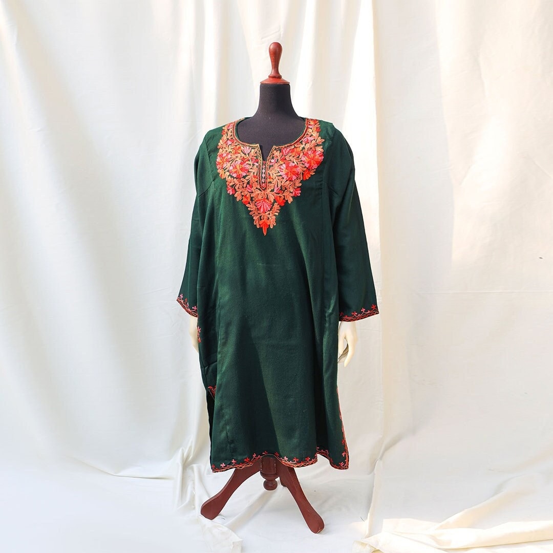 Green Kashmiri Pheran Kurti Detailed Embroidery Long Top with pockets side slits ethnic pakistani women kurta with Kashmiri aari work boho