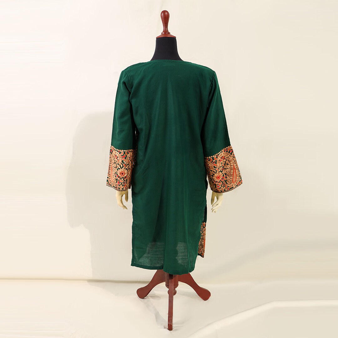 Dark Green pure wool loose fit kurta with pockets for women with paisley embroidered patterns on border for all occasions in pashmina wool