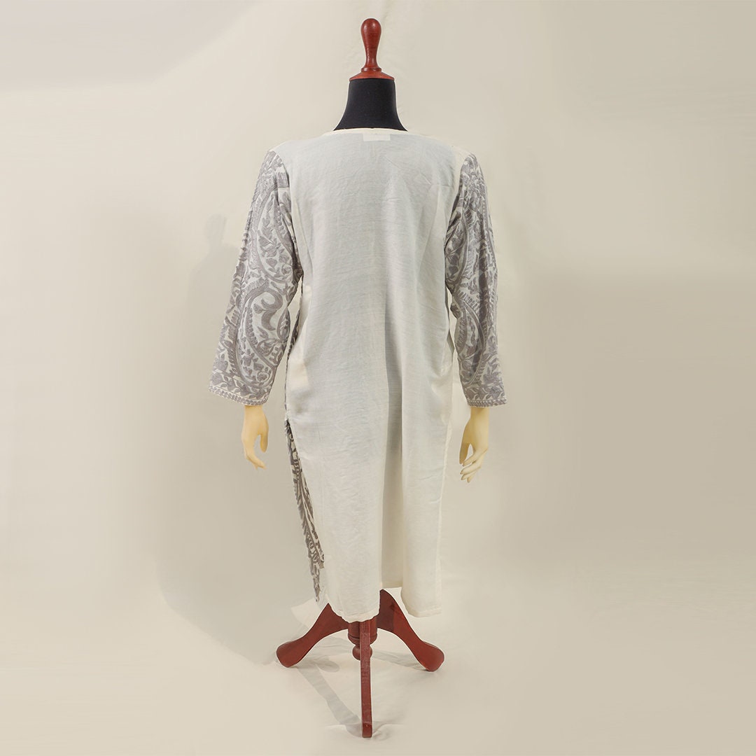 White kashimir pheran kurta shirt with grey silver aari embroidery in pure pashmina soft fine wool long boho top for every day wear